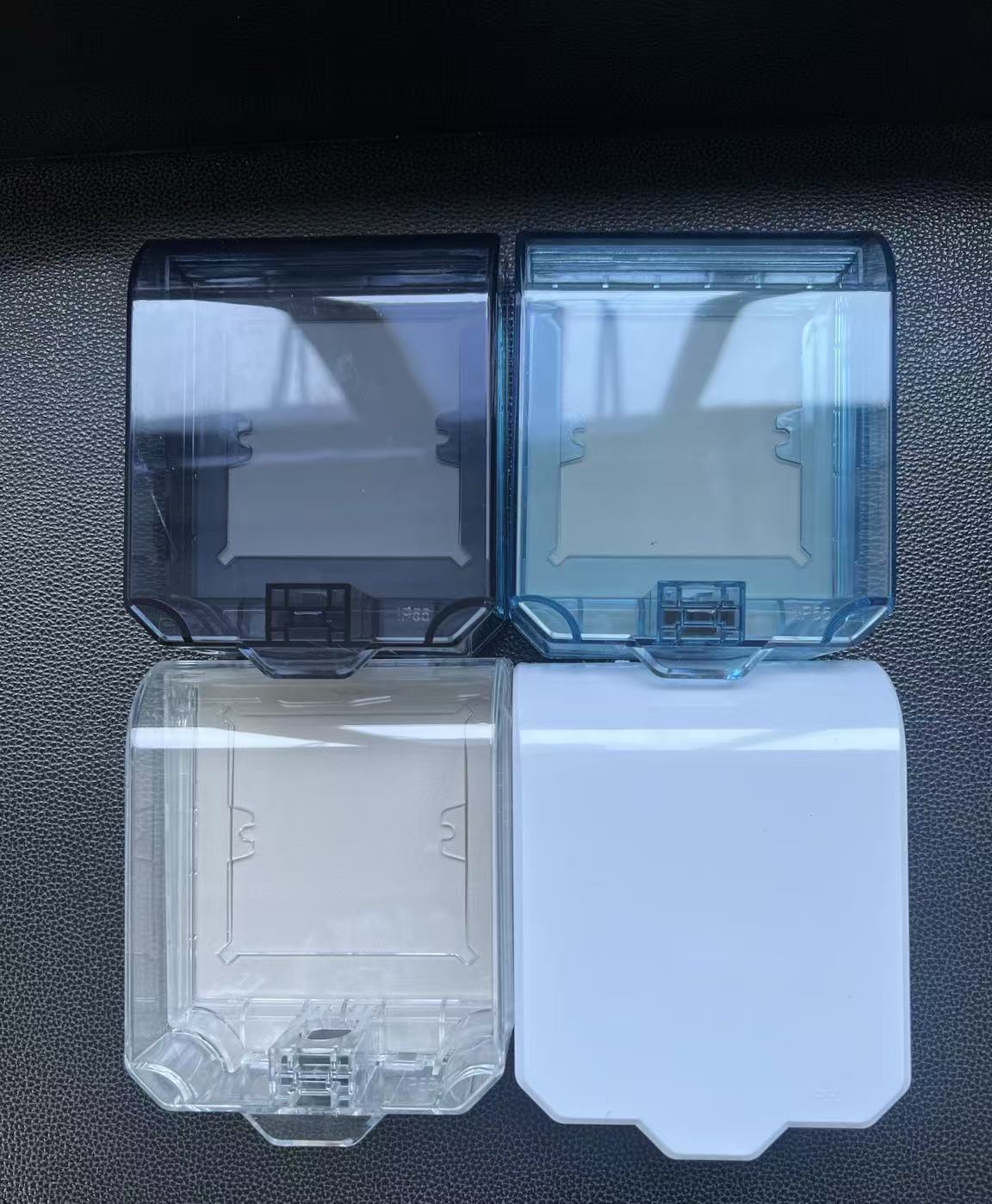 Weatherproof socket box